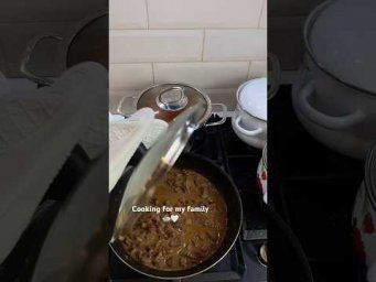 Валентина Земскова - Opening pots of comforting homemade food 