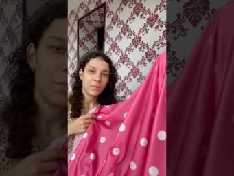 Валентина Земскова - Бабушка отдала ткань, которую хранила, лет 20, и сказала: &laquo;Сшей себе или своим 